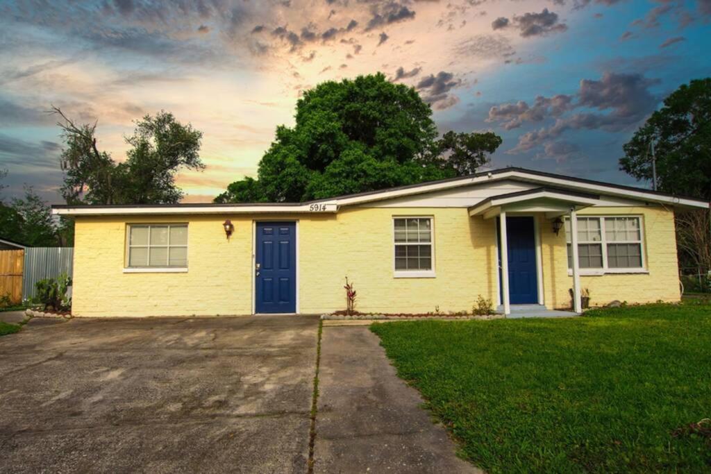 Spacious Family-Sized Home In Central Location Jacksonville Exterior photo